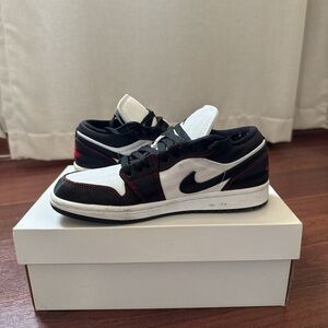 Nike Women's Black, White, and Red Sneakers
